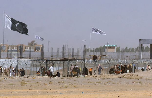 Clashes Erupt at Chaman-Spin Boldak Border Between Pakistan and Afghanistan