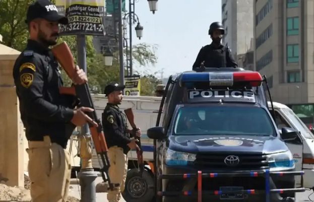 Six Afghan robbers in Karachi police encounter