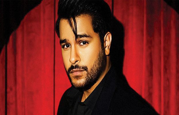 Fans tease Asim Azhar as Meri Zindagi Hai Tu tops UK charts