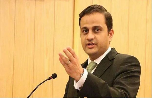 Politics and the province will not be allowed to do two things under the guise of tragedy: Mayor Karachi