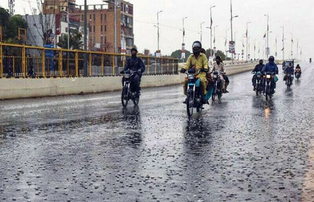 Karachi prepares for rainy weather starting tomorrow