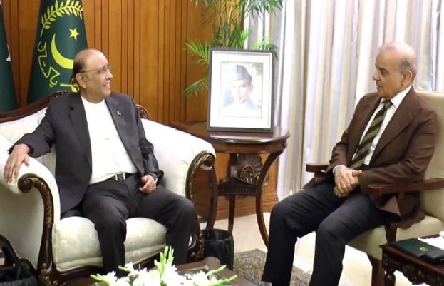 President Zardari lauds Pakistan’s untiring efforts in facilitating US-Iran dialogue