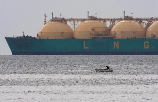 Pakistan seeks three spot LNG cargoes in first tender since December 2023