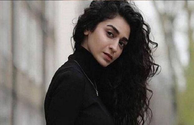 Kubra Khan praises Hajra Yamin’s bold look