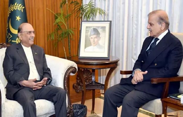 PPP ‘greenlights’ support for budget to PML-N after top leaders huddle in Islamabad