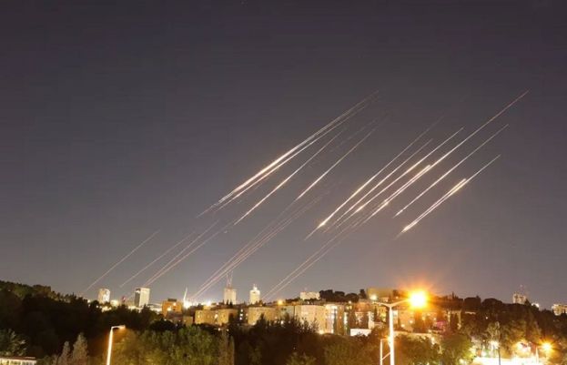 IRGC launches 12 ballistic missiles at US al-Azraq base in Jordan