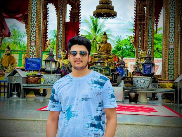 Muhammad Ismail Turns Travel Experiences into TikTok Content