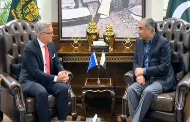 European Commissioner praises Pakistan’s measures to combat illegal migration