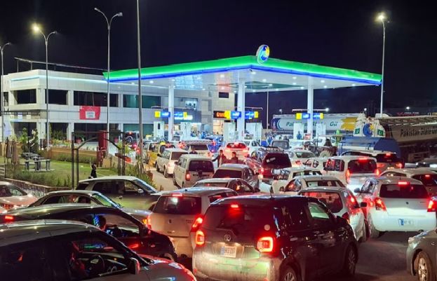 Govt increases petrol price by Rs1.54 per litre, diesel by Rs2.16