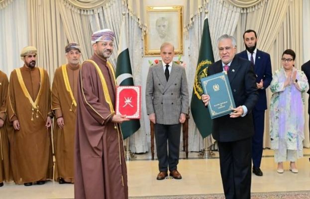 Omani FM praises Pakistan’s efforts for regional peace